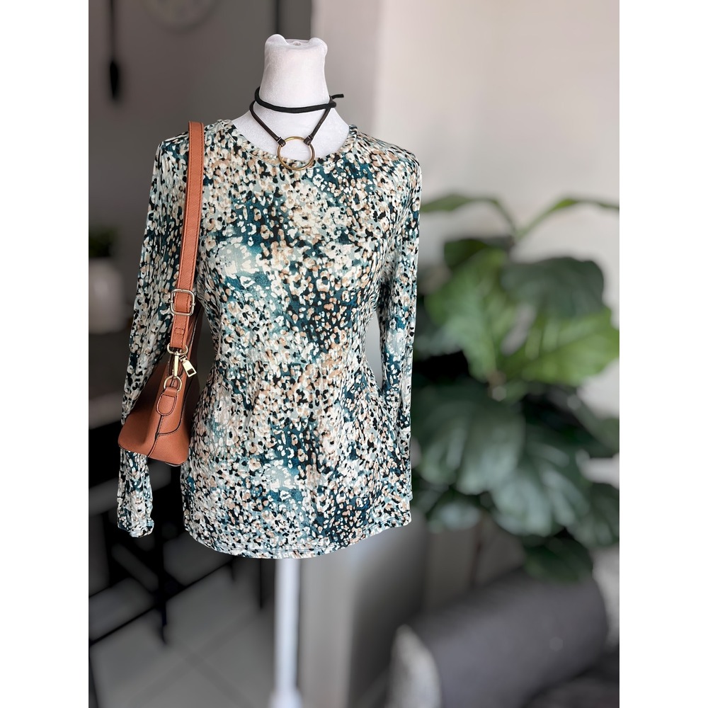 Chico's Size 1 Medium Animal Print Long Sleeve Top
